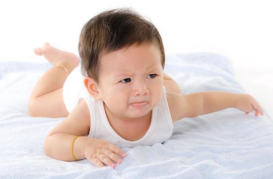 寶寶1歲了還特別粘人？早教育嬰師教你3招搞掂小糖豆！