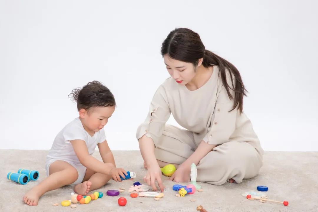 0-4個月寶寶如何做早教？高級早教師教你5個早教妙招！