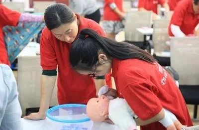 2022年創業開家政公司，你需要邁過這4道坎！
