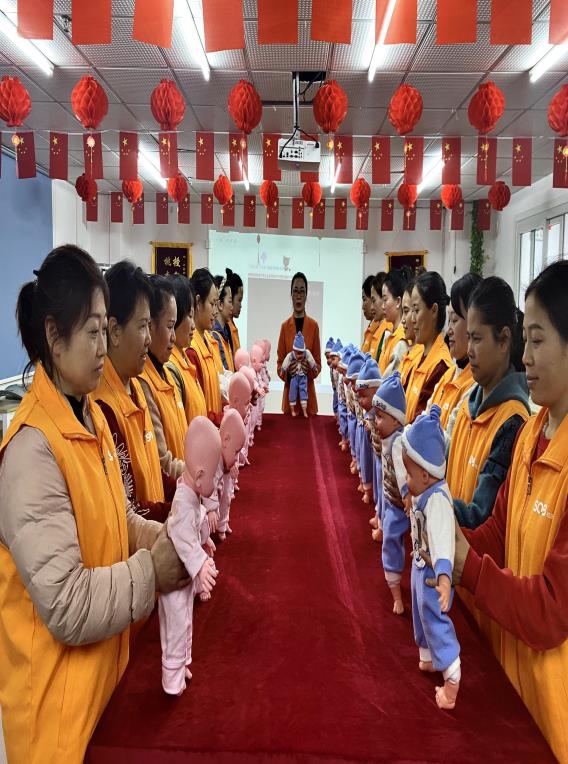 保姆“說離職就離職”，雇主如何維護自己的權益？